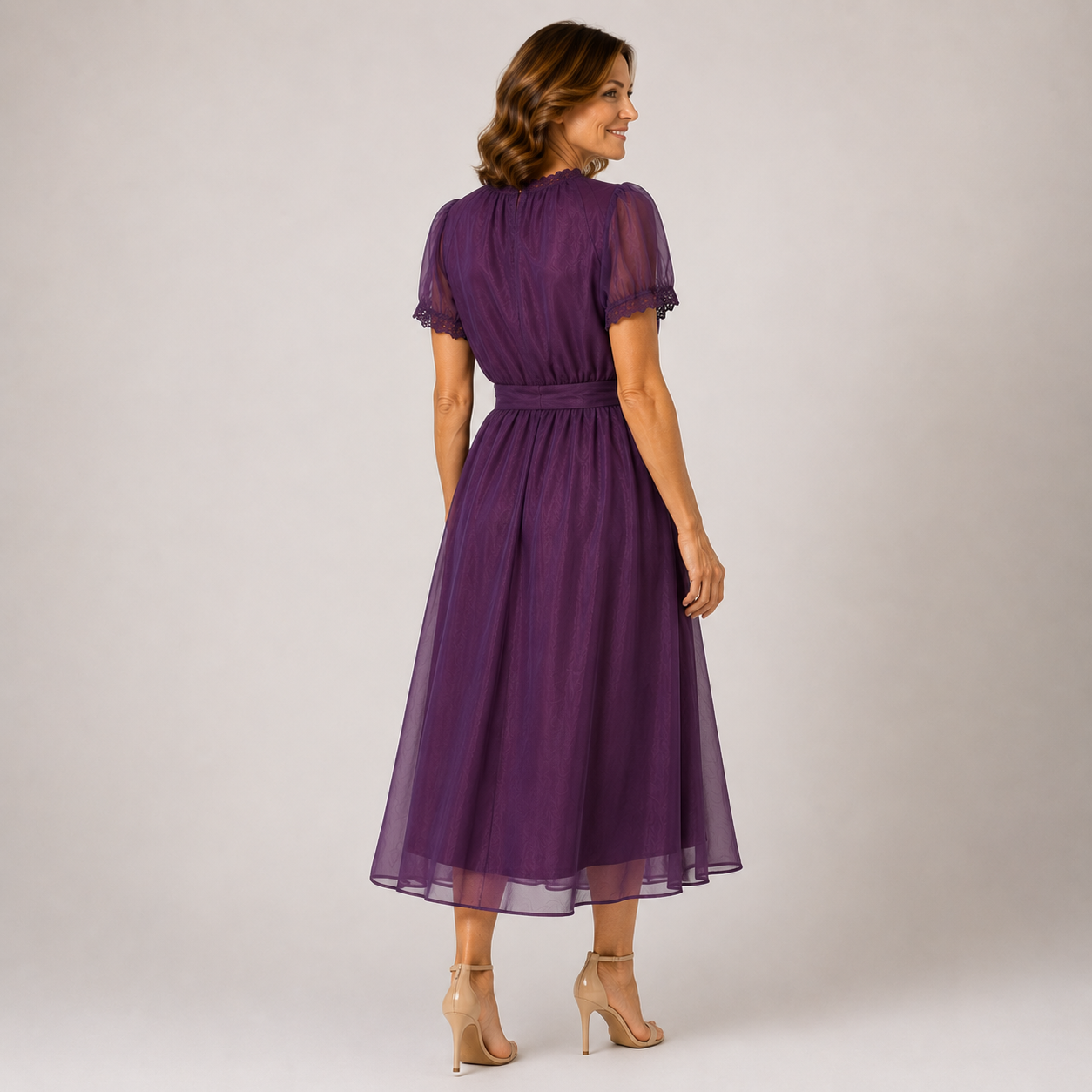 Flavia | Vestido maxi de gasa con escote lágrima y ribete de encaje