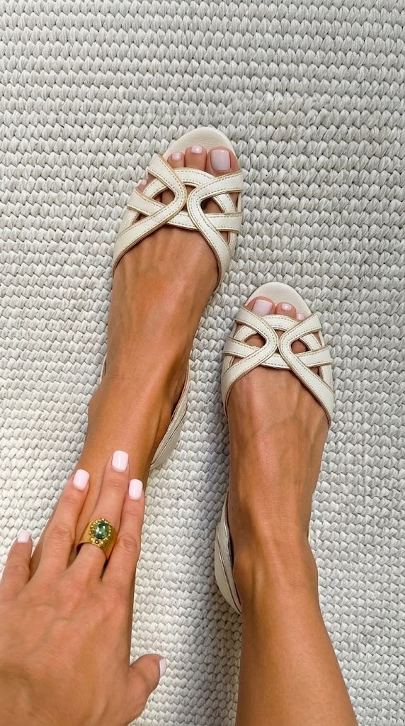 Camila — Sandalias trenzadas elegantes