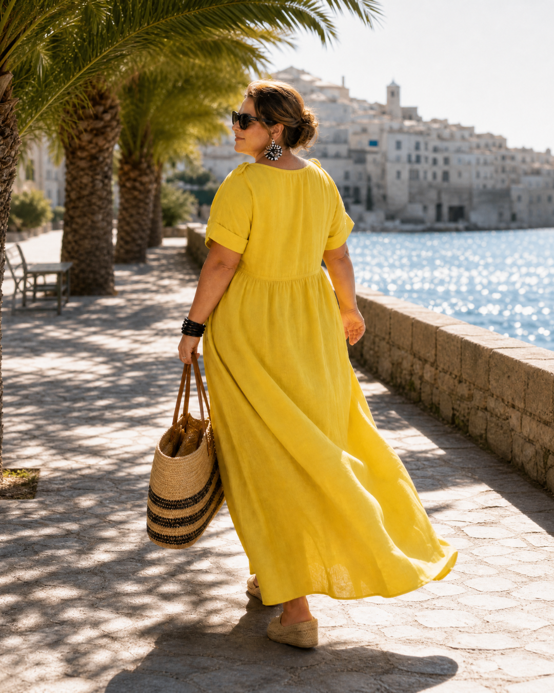 Violeta — Vestido de verano con cuello de pico y manga corta