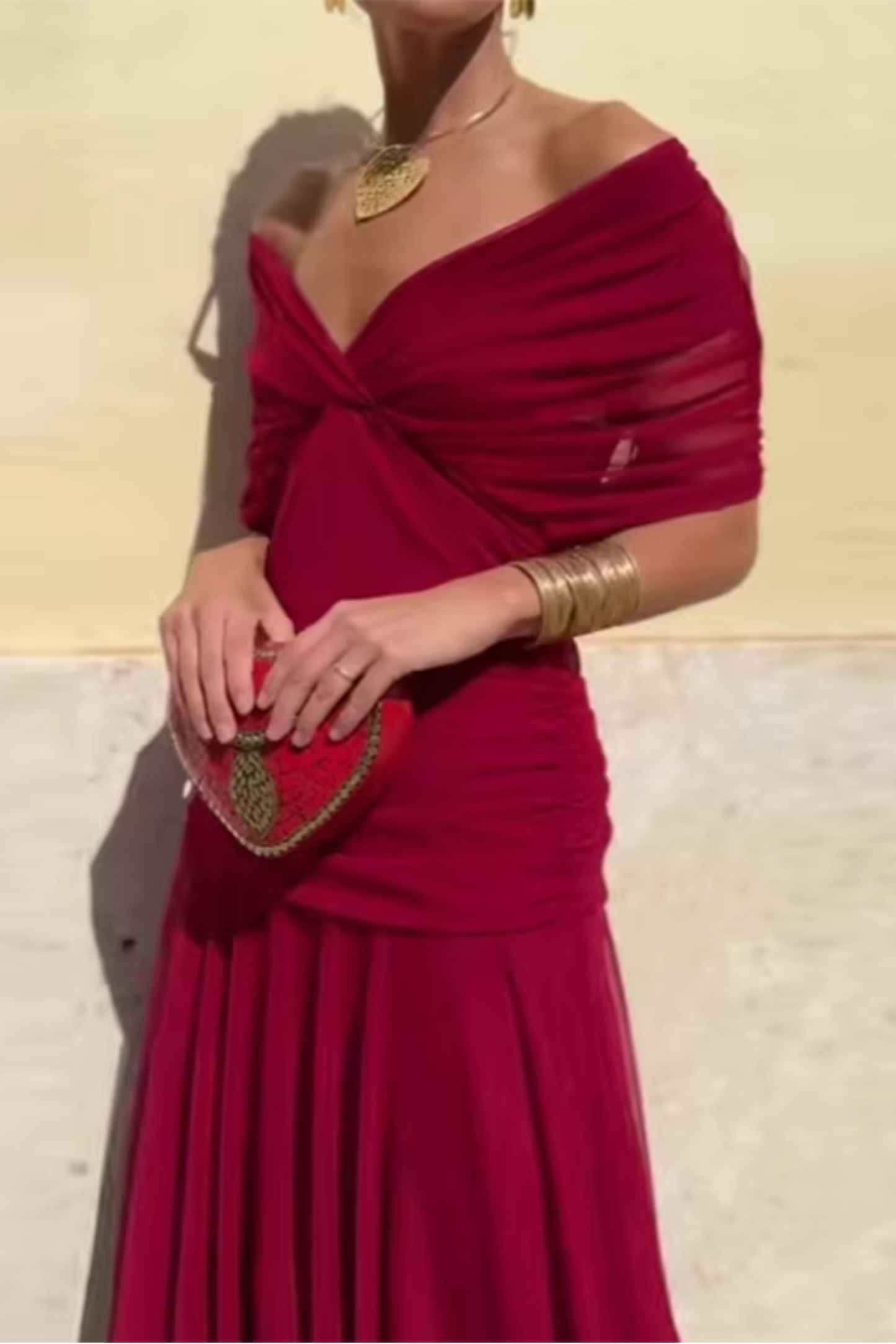Luisa — Vestido largo de fiesta con cuello de pico