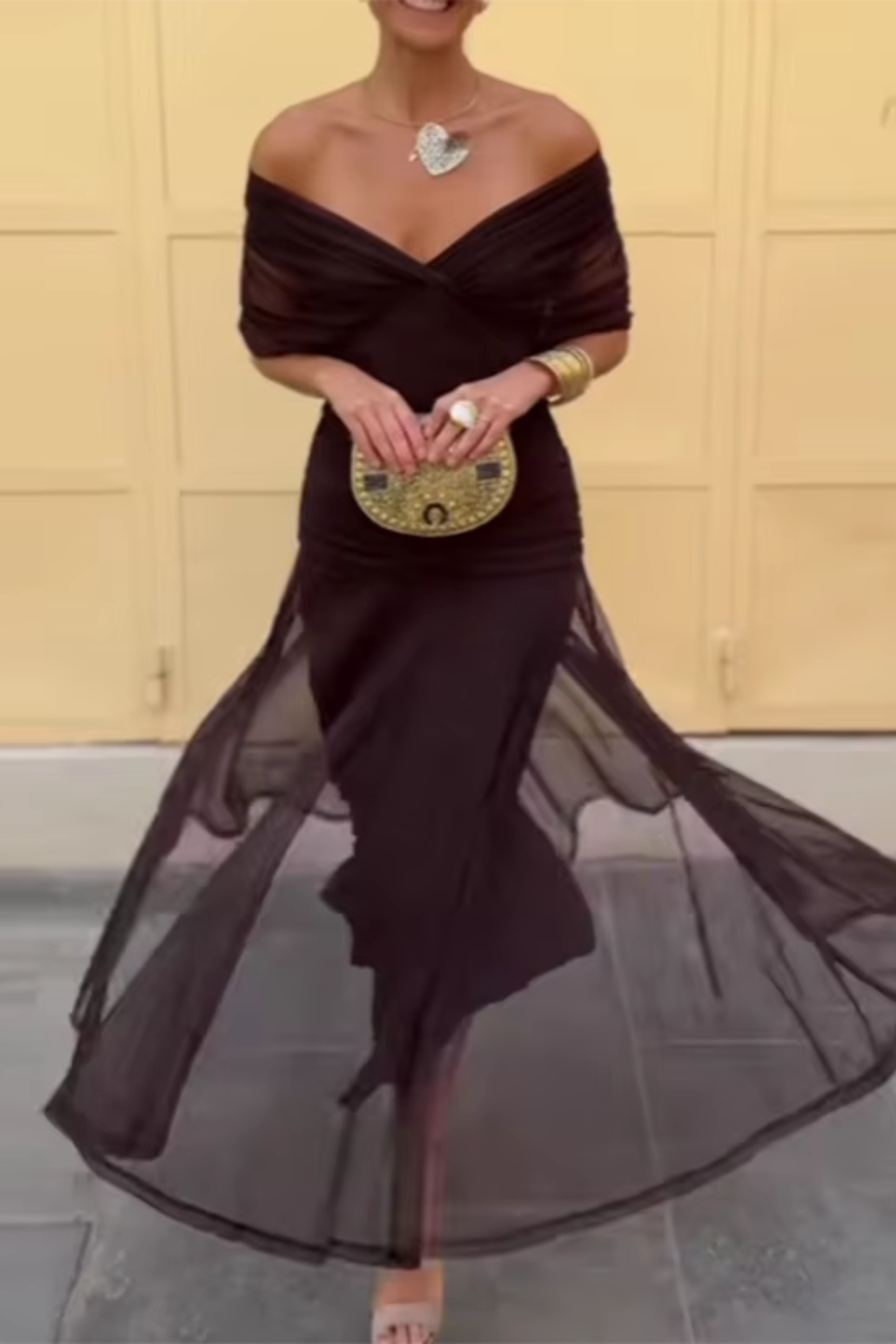 Luisa — Vestido largo de fiesta con cuello de pico