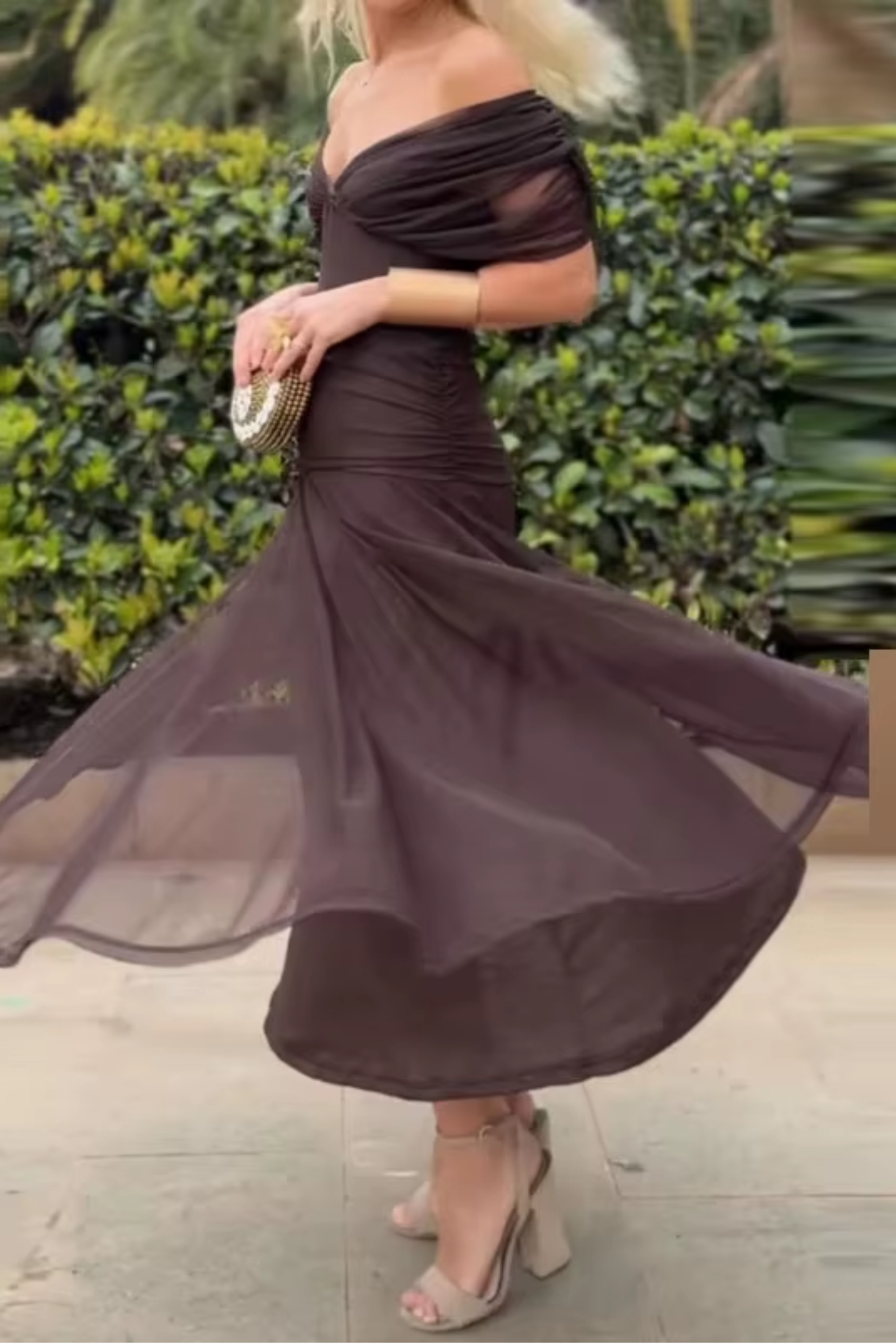 Luisa — Vestido largo de fiesta con cuello de pico