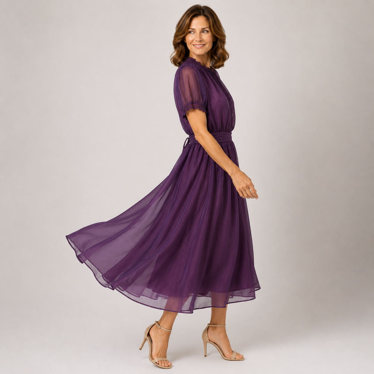 Flavia | Vestido maxi de gasa con escote lágrima y ribete de encaje