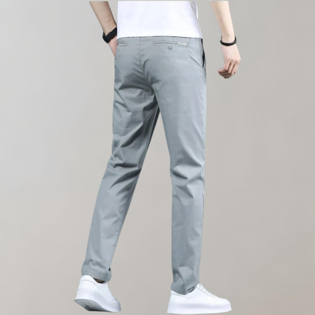 Eloy · Pantalón chino slim fit de tejido elástico