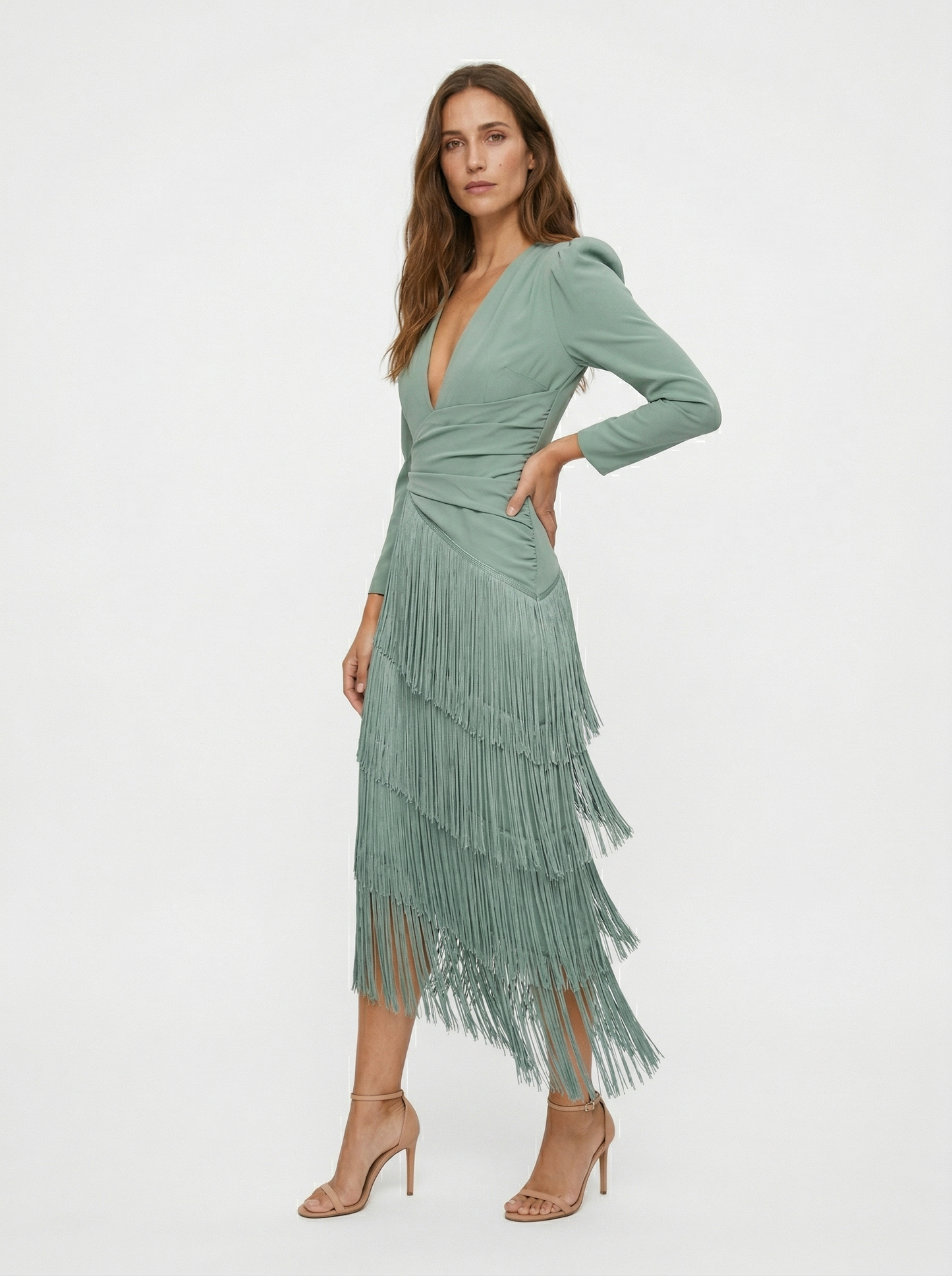 Clara — Vestido elegante de flecos con manga