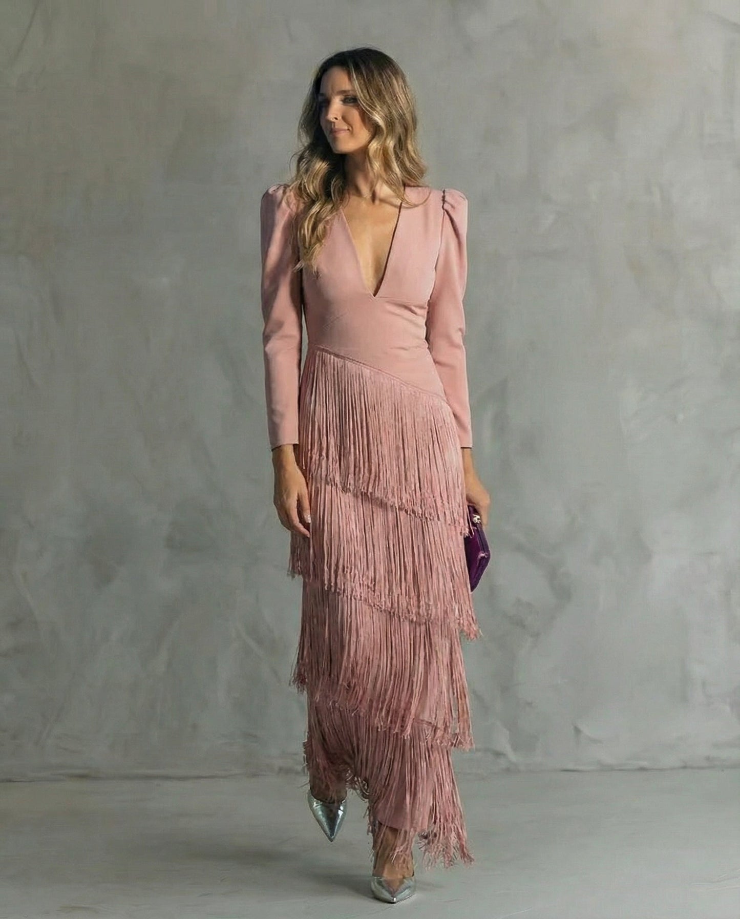 Chiara | Vestido elegante con mangas de flecos