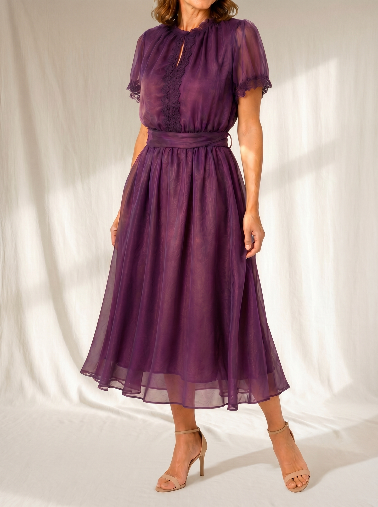 Flavia | Vestido maxi de gasa con escote lágrima y ribete de encaje