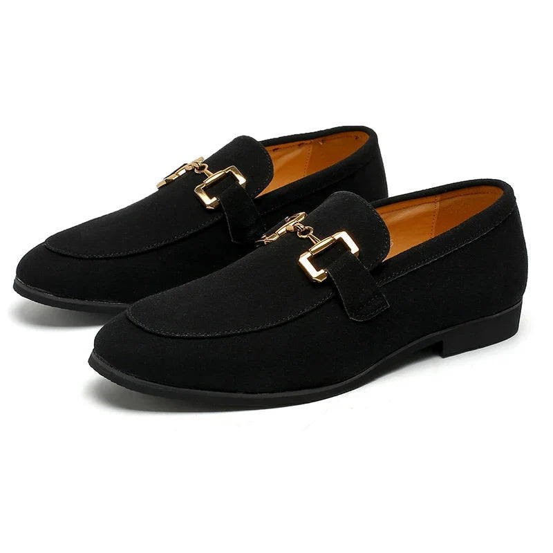 Lucas · Mocasines de ante con hebilla dorada