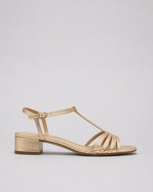 Sandalias doradas para el día a día