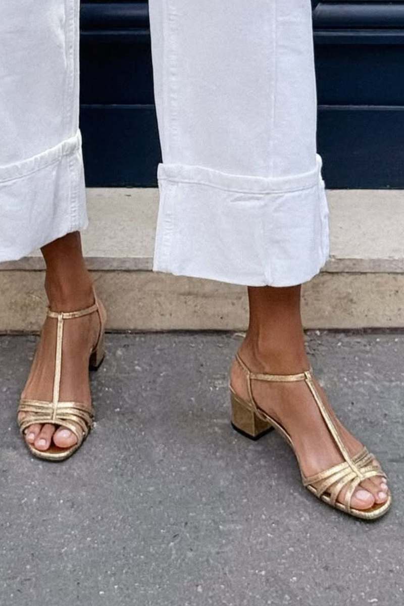 Alegría — Sandalias doradas para el día a día