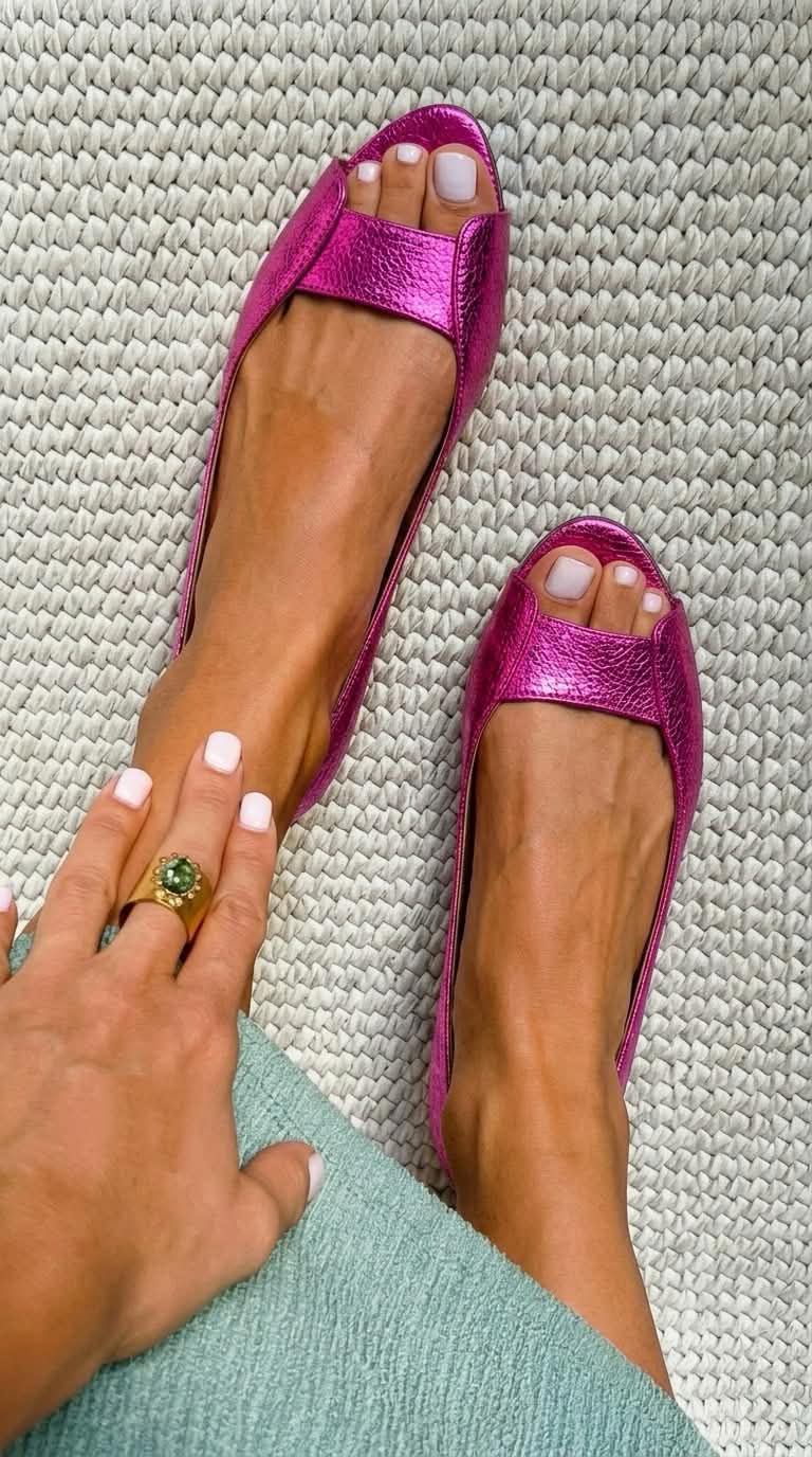 Adelina — Sandalias doradas cómodas y elegantes