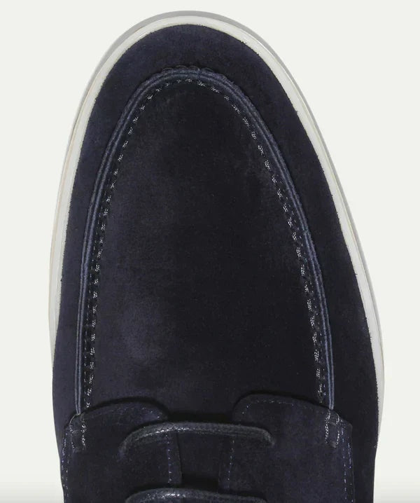 Rodrigo · Zapatos de ante con cordones y suela blanca