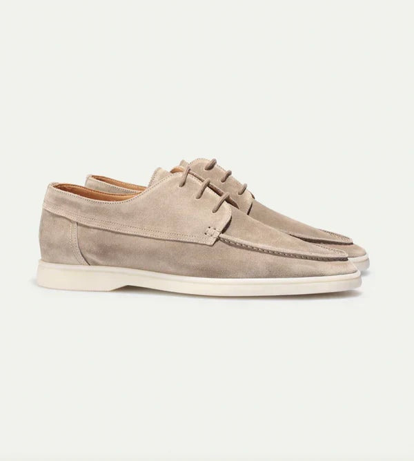 Rodrigo · Zapatos de ante con cordones y suela blanca